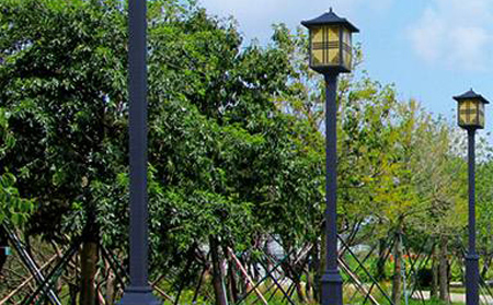 太阳能灵台庭院灯价格为何差三倍？关键看这几点